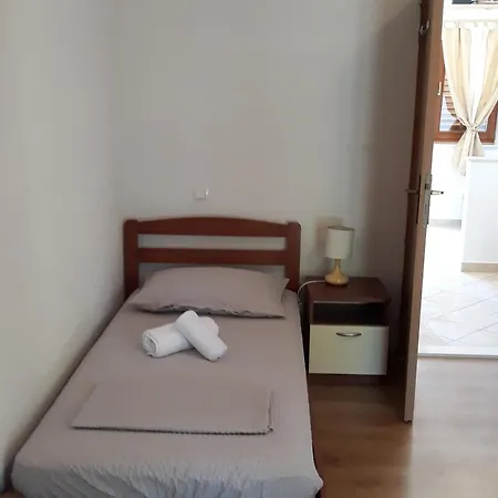 Apartment By The Sea Cove Blaca, Mljet - 10416 Maranovici